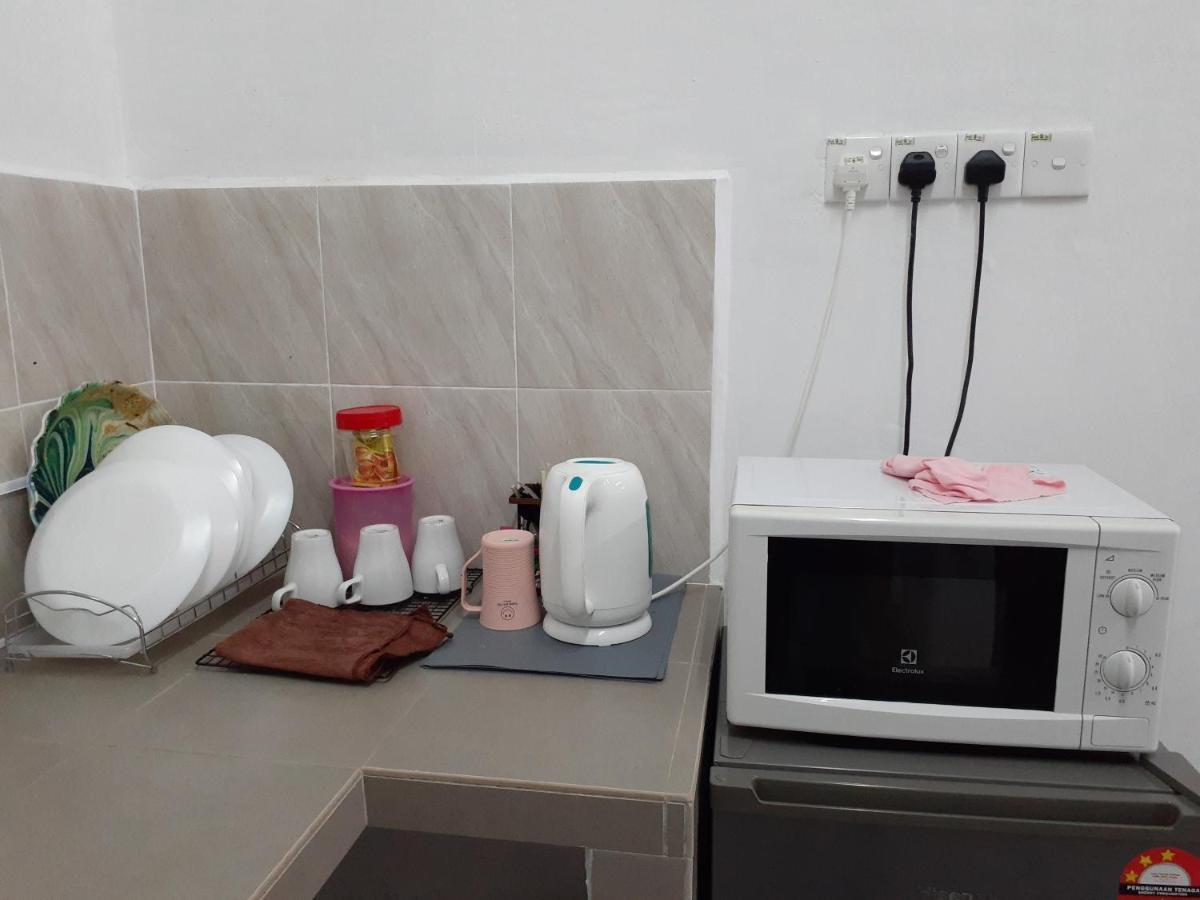 Homestay Idaman B B With 2 Room Aircond 2 Quen Bed And Not Sharing Room -Privacy 쿠알라트렝가누 외부 사진