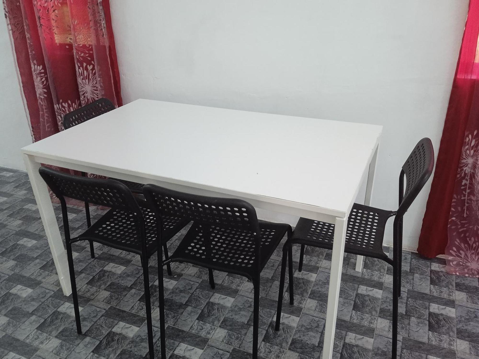 Homestay Idaman B B With 2 Room Aircond 2 Quen Bed And Not Sharing Room -Privacy 쿠알라트렝가누 외부 사진