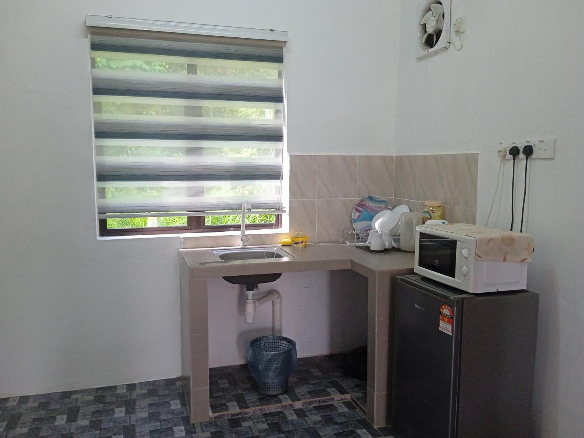 Homestay Idaman B B With 2 Room Aircond 2 Quen Bed And Not Sharing Room -Privacy 쿠알라트렝가누 외부 사진