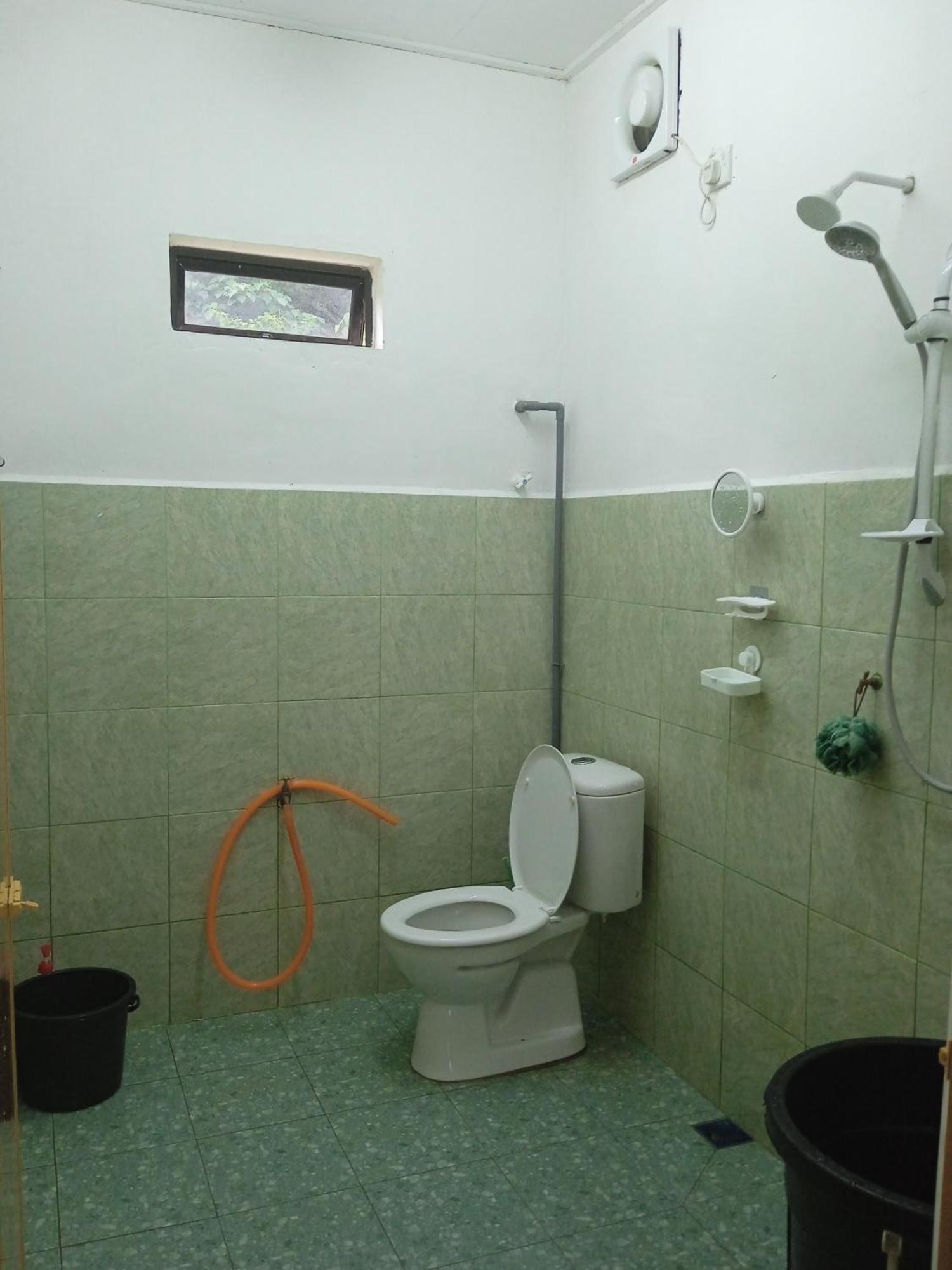 Homestay Idaman B B With 2 Room Aircond 2 Quen Bed And Not Sharing Room -Privacy 쿠알라트렝가누 외부 사진