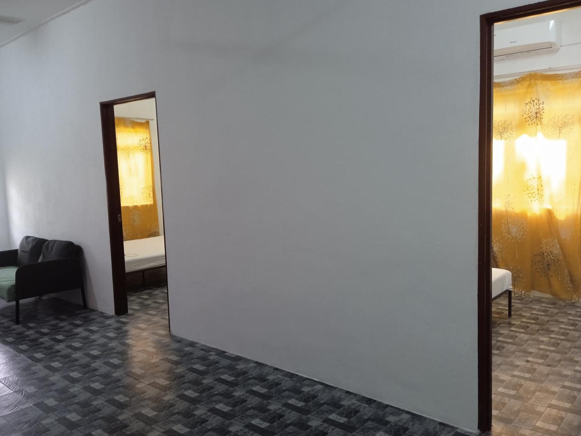 Homestay Idaman B B With 2 Room Aircond 2 Quen Bed And Not Sharing Room -Privacy 쿠알라트렝가누 외부 사진