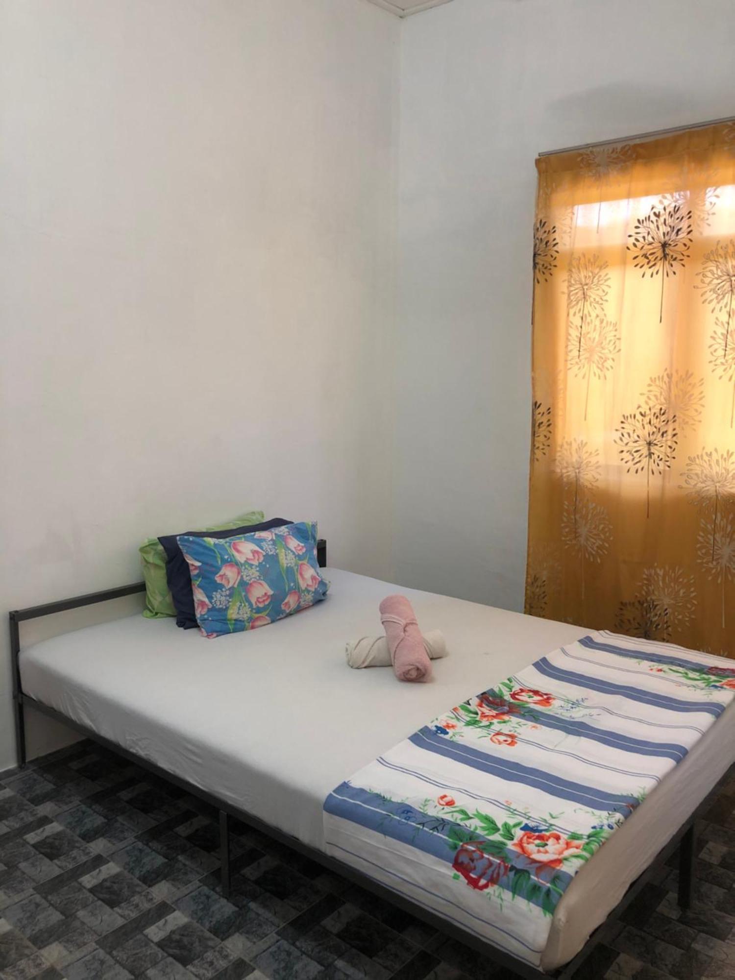 Homestay Idaman B B With 2 Room Aircond 2 Quen Bed And Not Sharing Room -Privacy 쿠알라트렝가누 외부 사진