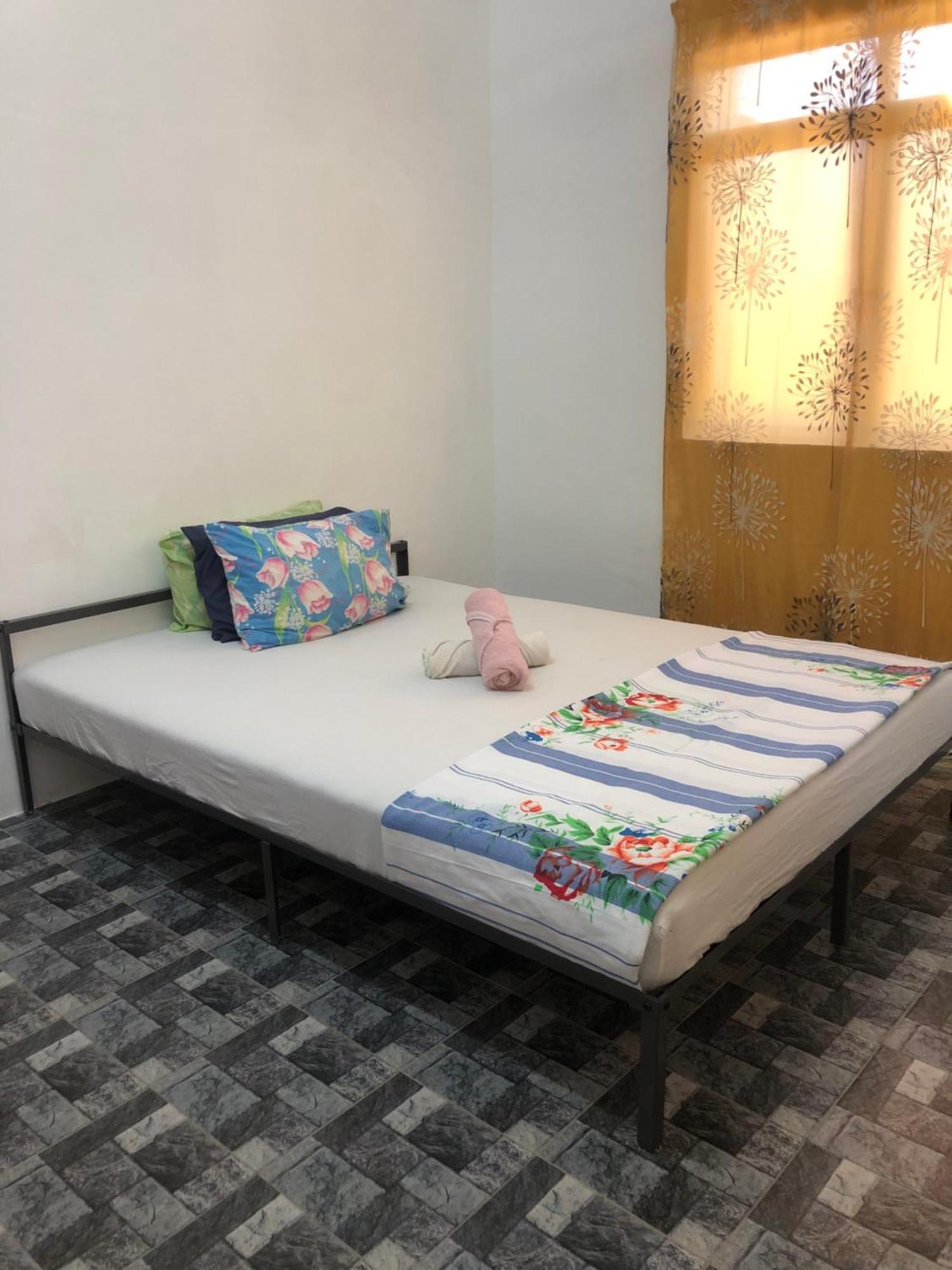 Homestay Idaman B B With 2 Room Aircond 2 Quen Bed And Not Sharing Room -Privacy 쿠알라트렝가누 외부 사진