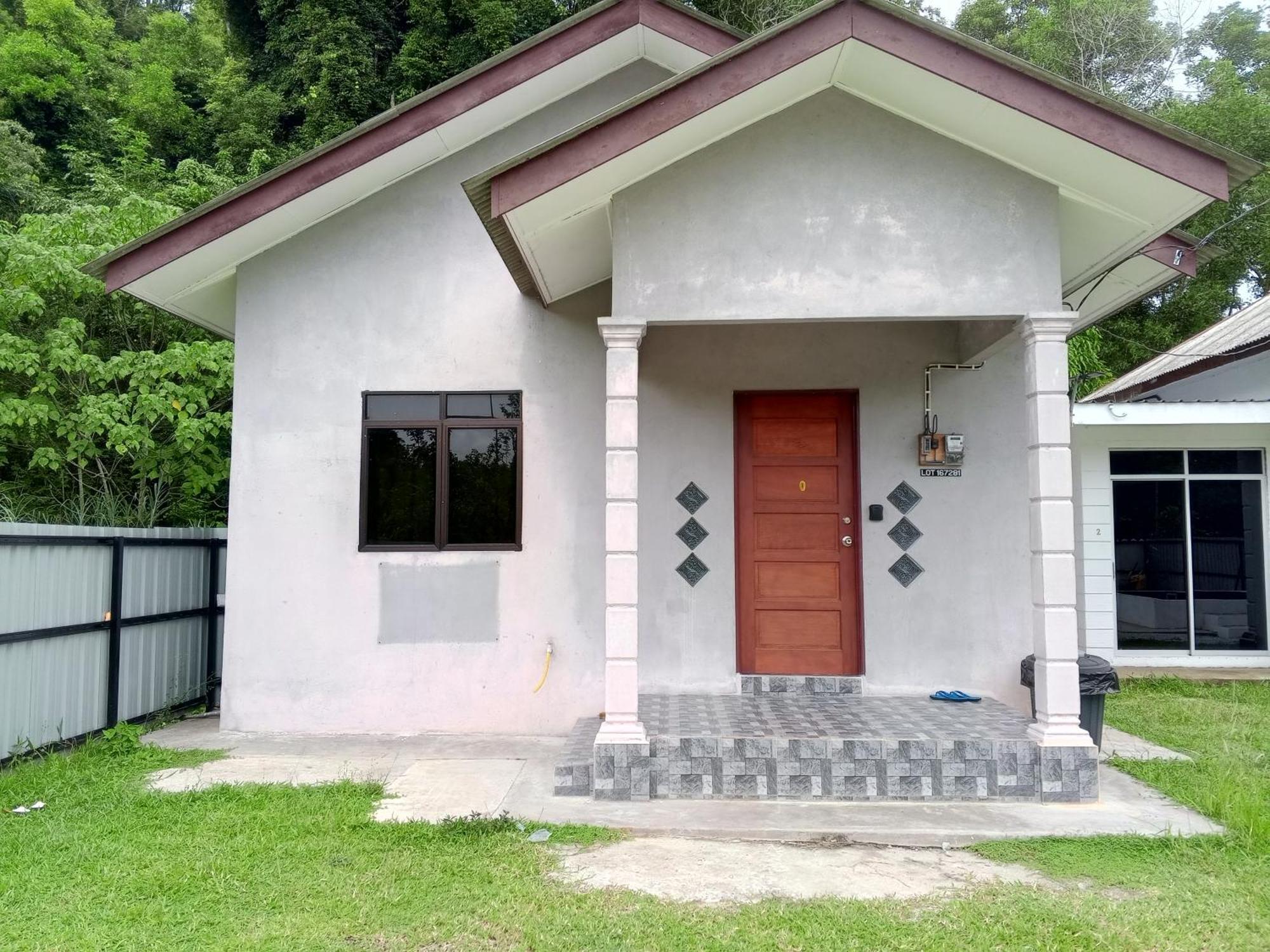 Homestay Idaman B B With 2 Room Aircond 2 Quen Bed And Not Sharing Room -Privacy 쿠알라트렝가누 외부 사진